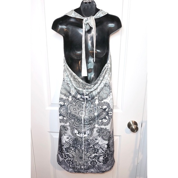 Black and white embellished halter dress - Picture 2 of 4